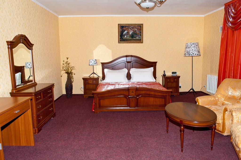 Dostyk Hotel Shymkent Exterior foto