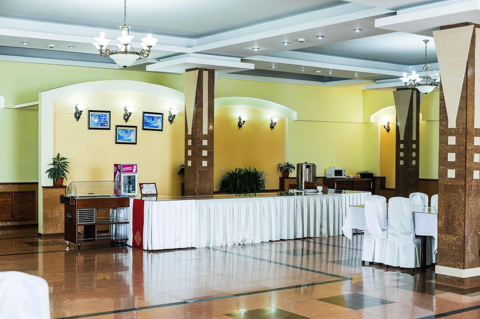 Dostyk Hotel Shymkent Exterior foto