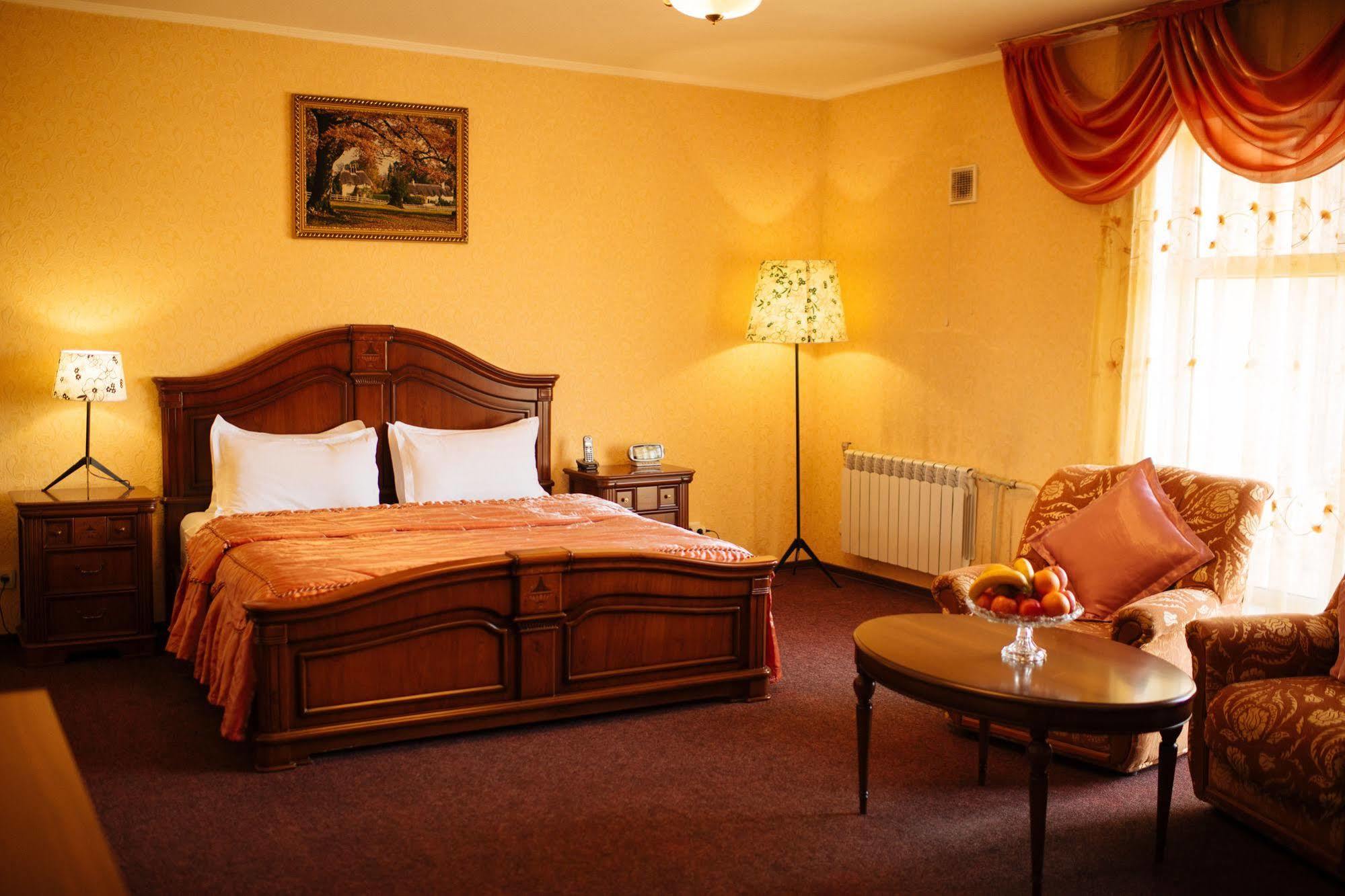 Dostyk Hotel Shymkent Exterior foto